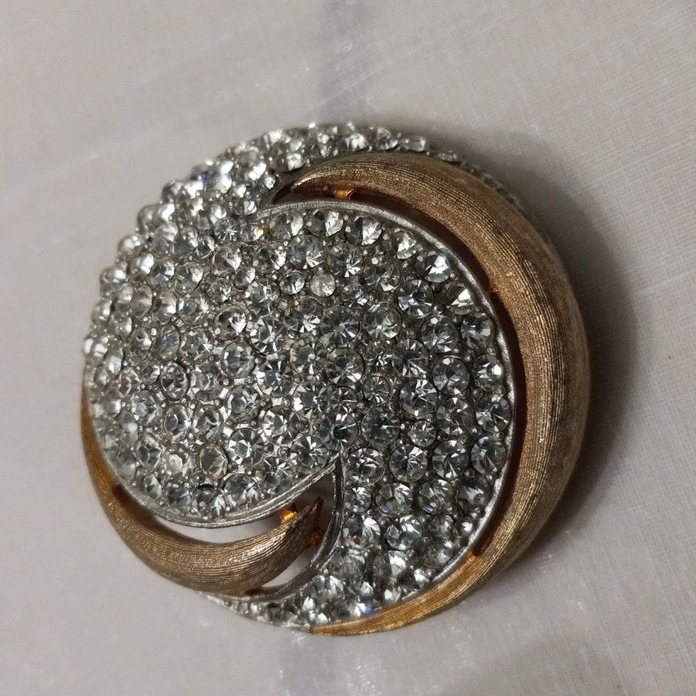 Vintage JJ Pin Broch Dom shaped Golden tone